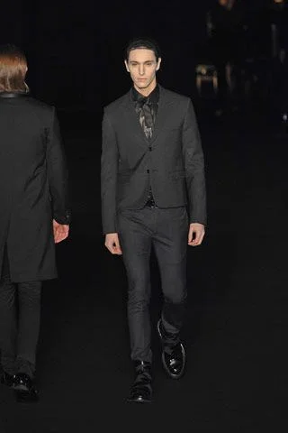 Look 25